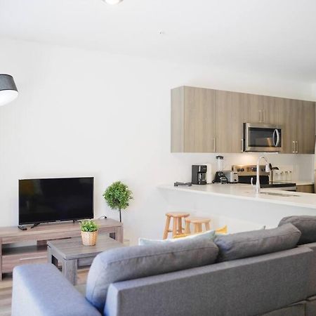 Awesome Townhouse 15 Minutes From The Beach Miami Bagian luar foto