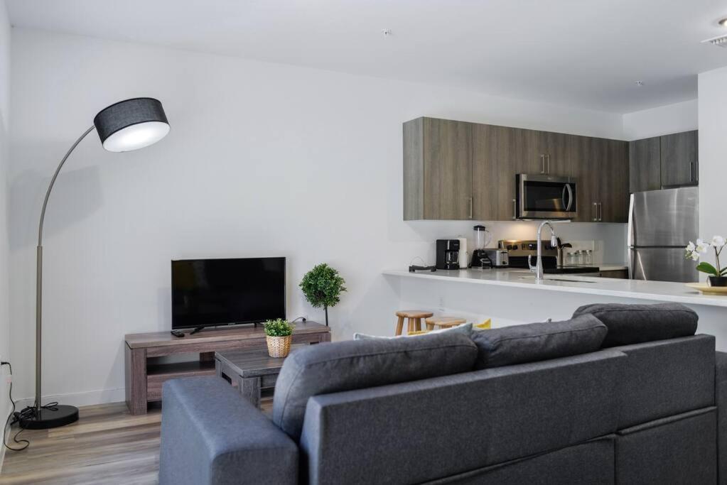 Awesome Townhouse 15 Minutes From The Beach Miami Bagian luar foto