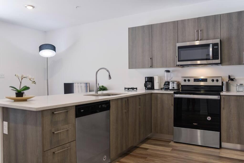 Awesome Townhouse 15 Minutes From The Beach Miami Bagian luar foto